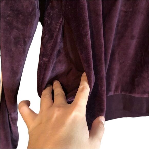 NWT! Fabletics Britt pullover. 1/4 zip & velour. - Picture 14 of 14